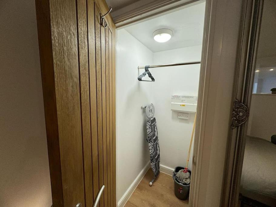 Rentals Leicester 54 - Free Street Parking Екстер'єр фото