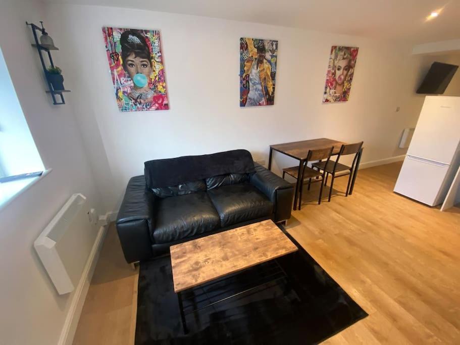 Rentals Leicester 54 - Free Street Parking Екстер'єр фото